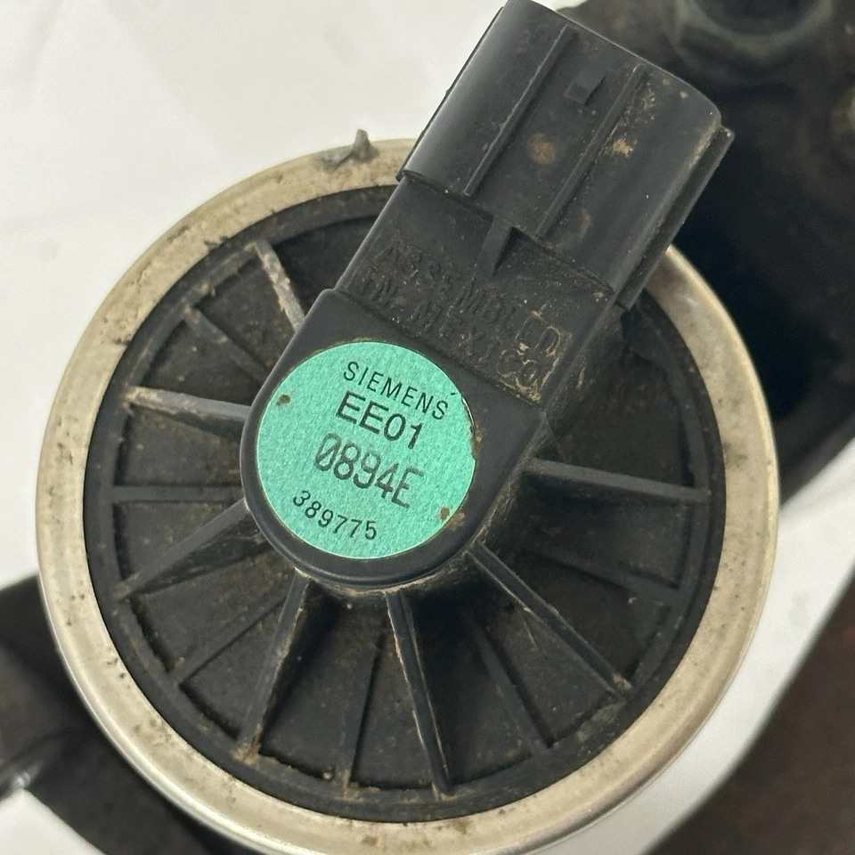 2005 Honda Civic Thermostat Housing Flange OEM#: EE010894E389775 - Image 4 of 4