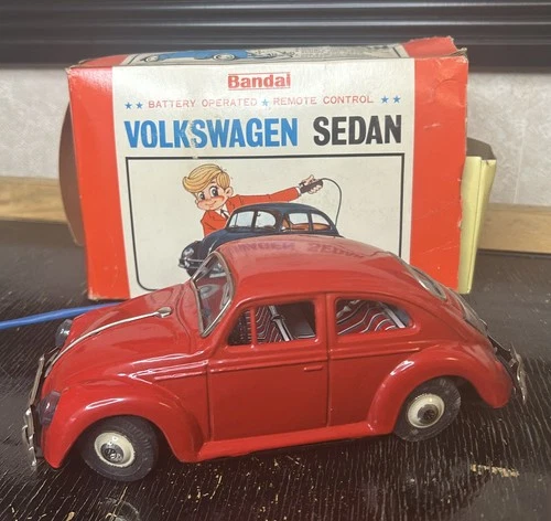 Vintage BANDAI Remote Control Tin VW VOLKSWAGEN Beetle Bug Toy. Battery operated