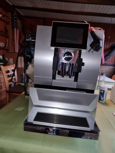JURA Z8 20 Tassen Kaffeevollautomaten - Aluminium