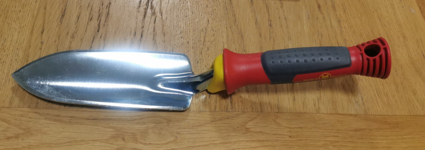 Wolf Garten Premium Planting Hand Trowel with Fixed Handle - LU-2P
