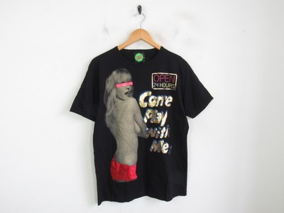 Divine Trash ''Come Play With Me'' glänzende Grafik Band Rock T-Shirt verschiedene Größen