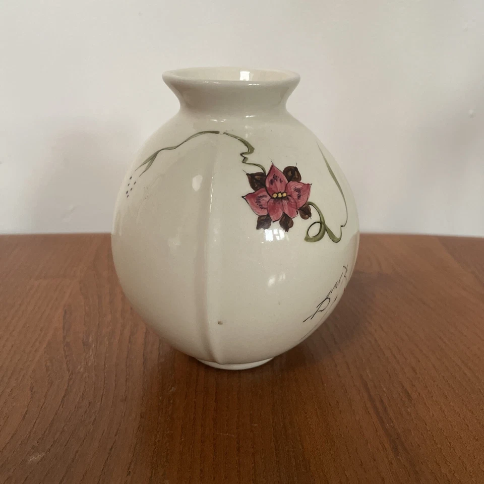 Vintage American Art Pottery Bud Vase- Baatz USA Floral Round White Vase - image 4 of 4