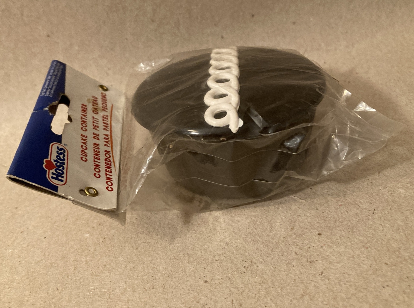 Hostess Cake Cupcake Holder Container Chocolate, White Icing 2001
