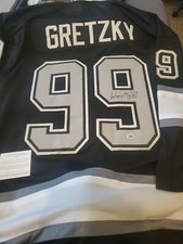 WAYNE GRETZKY SIGNED LOS ANGELES KINGS JERSEY W/COA
