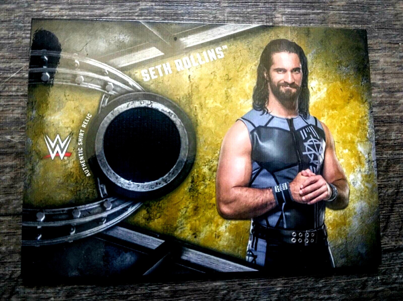 WWE 2017 TOPPS ROAD TO WRESTLEMANIA SHIRT/MAT RELIC PACK SEALED OUT OF BLASTER - Picture 4 of 7