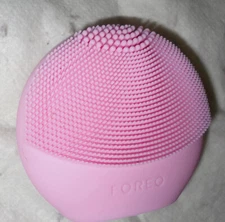 FOREO LUNA PLAY SMART 2 FACIAL CLEANSING DEVICE BRUSH PINK~NWOB
