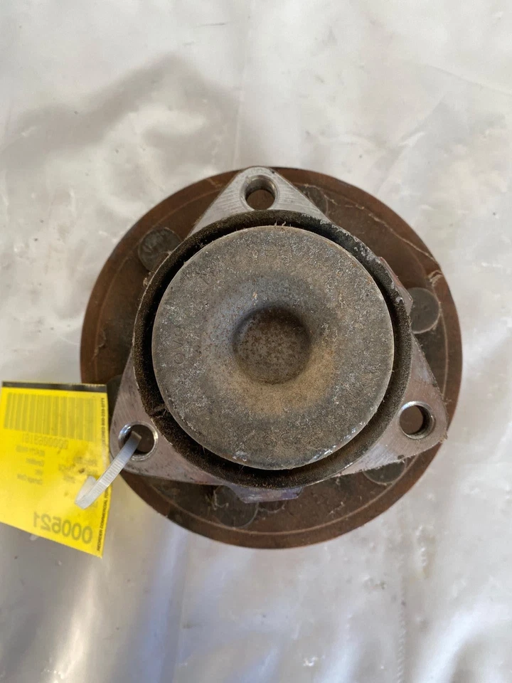 Conjunto de cojinete y buje de rueda delantera Chevy Tahoe 2000-2005 lado derecho del pasajero Foto 2 de 4