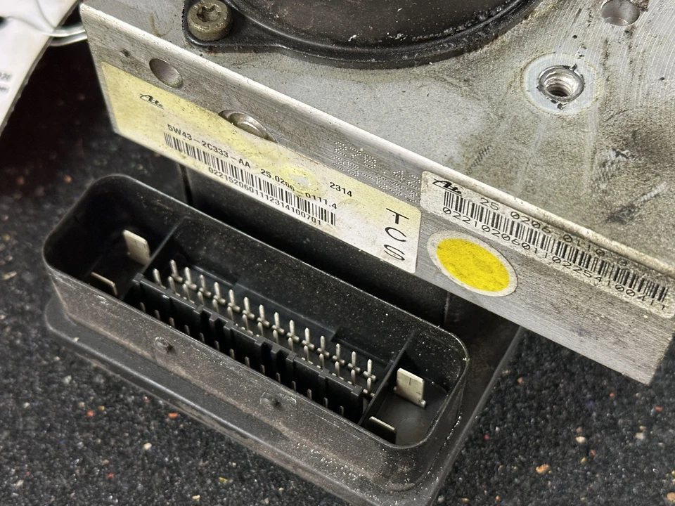 03-05 FORD THUNDERBIRD ABS ANTI LOCK BRAKE PUMP MODULE MODULATOR 5W432C333AA - Image 4 of 4