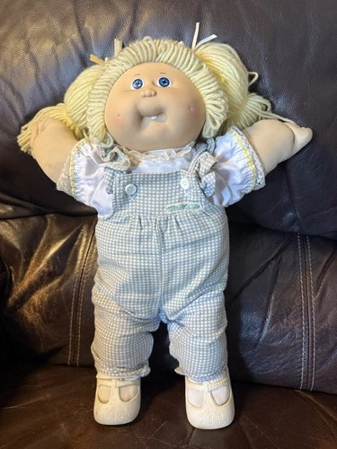 Vtg Cabbage Patch Doll Blonde Hair Blue Eyes Single Tooth 1985 Shoes CUTE ❤️