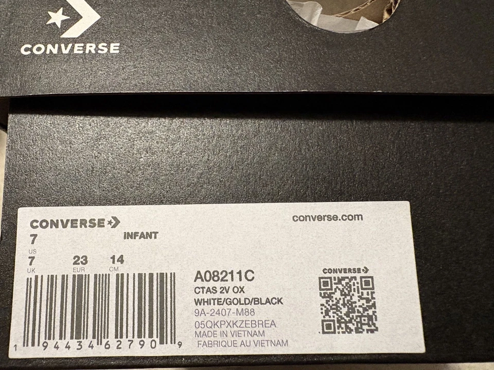 Converse Chuck Taylor All Star Fácil En Dorado Brillo Brillo Niña Pequeña 7C (7T) Foto 4 de 4