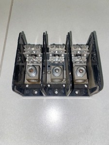 Connectron E63 Power Distribution Block