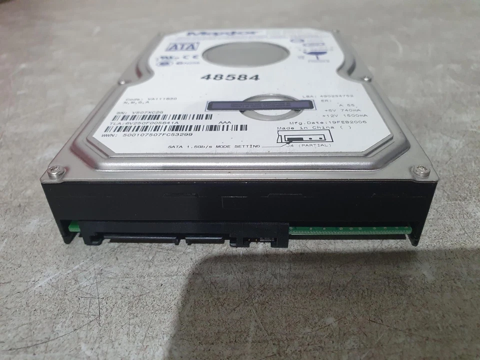 Maxtor 6V250F0 Hard Disk Drive DiamondMax 10 250GB SATA 3.5'' For Desktop, PC - Image 4 of 4
