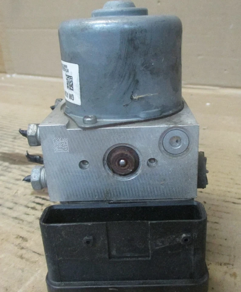 2005-2006 Chevy Cobalt ABS Anti-Lock Brake Pump Assembly OEM Foto 2 de 4