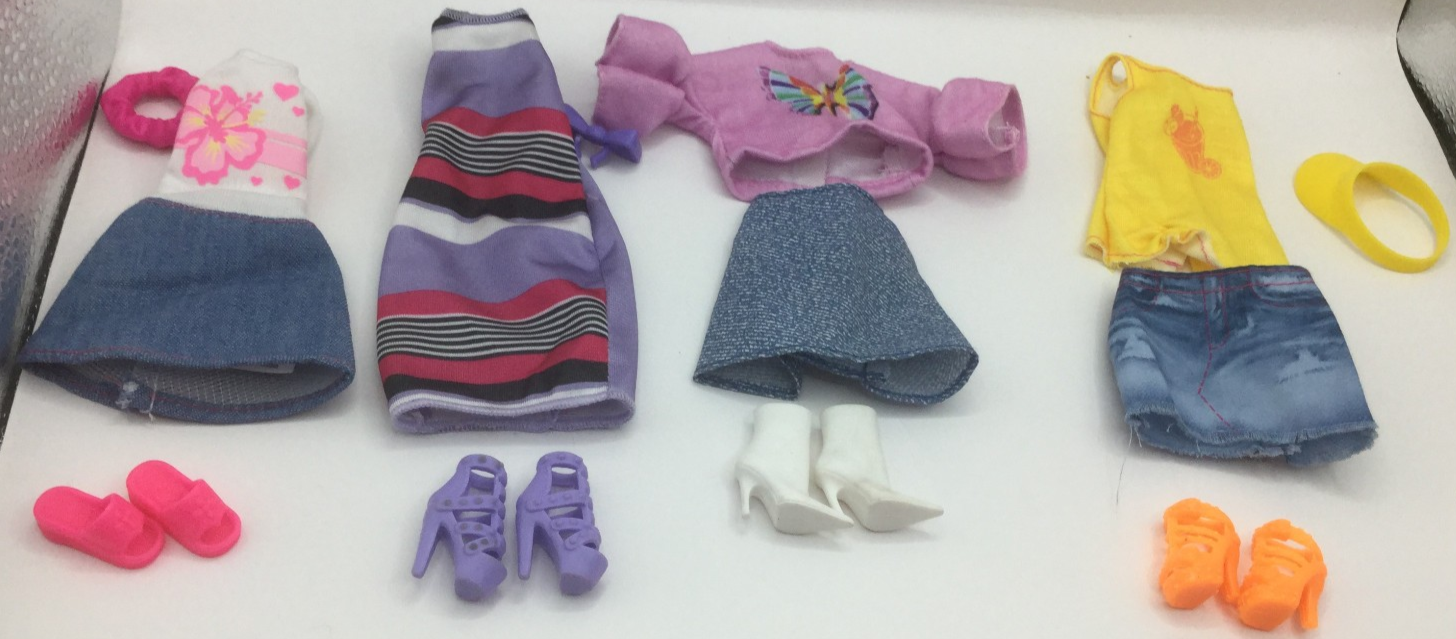 Lotto abbigliamento moda Barbie moderna abiti casual abiti top accessori scarpe