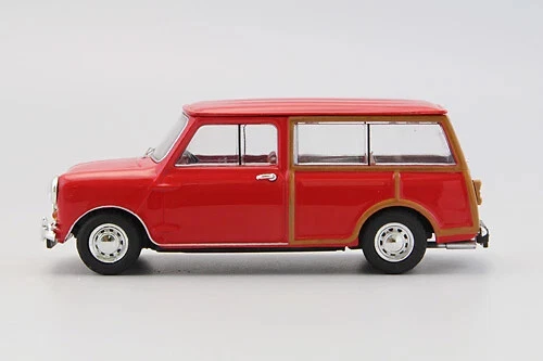 Mini Morris Traveller 1961, Ebbro 1/43 Color Rojo - Imagen 2 de 3