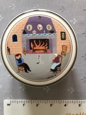Villeroy & Boch Design Naif Porcelain Round Trinket Box - Elderly Couple By Fire