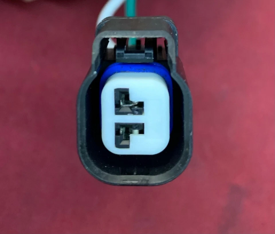 CONECTOR ARNÉS COLETA ALTERNADOR PARA JEEP LIBERTY V6 2007-12, 3,7 L Foto 2 de 4