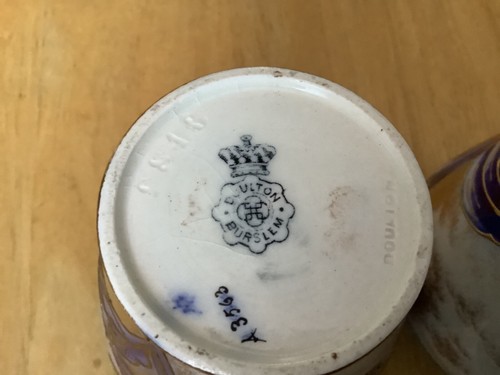 Antique Doulton Burslem A3563 Stunning Pair Of Small Handled Vases 1886-1891 - Picture 9 of 12