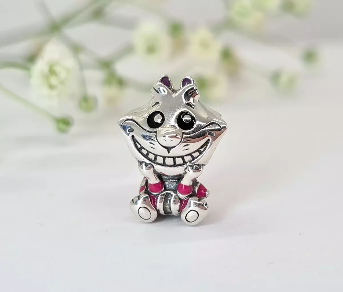 Alice pandora hotsell charm