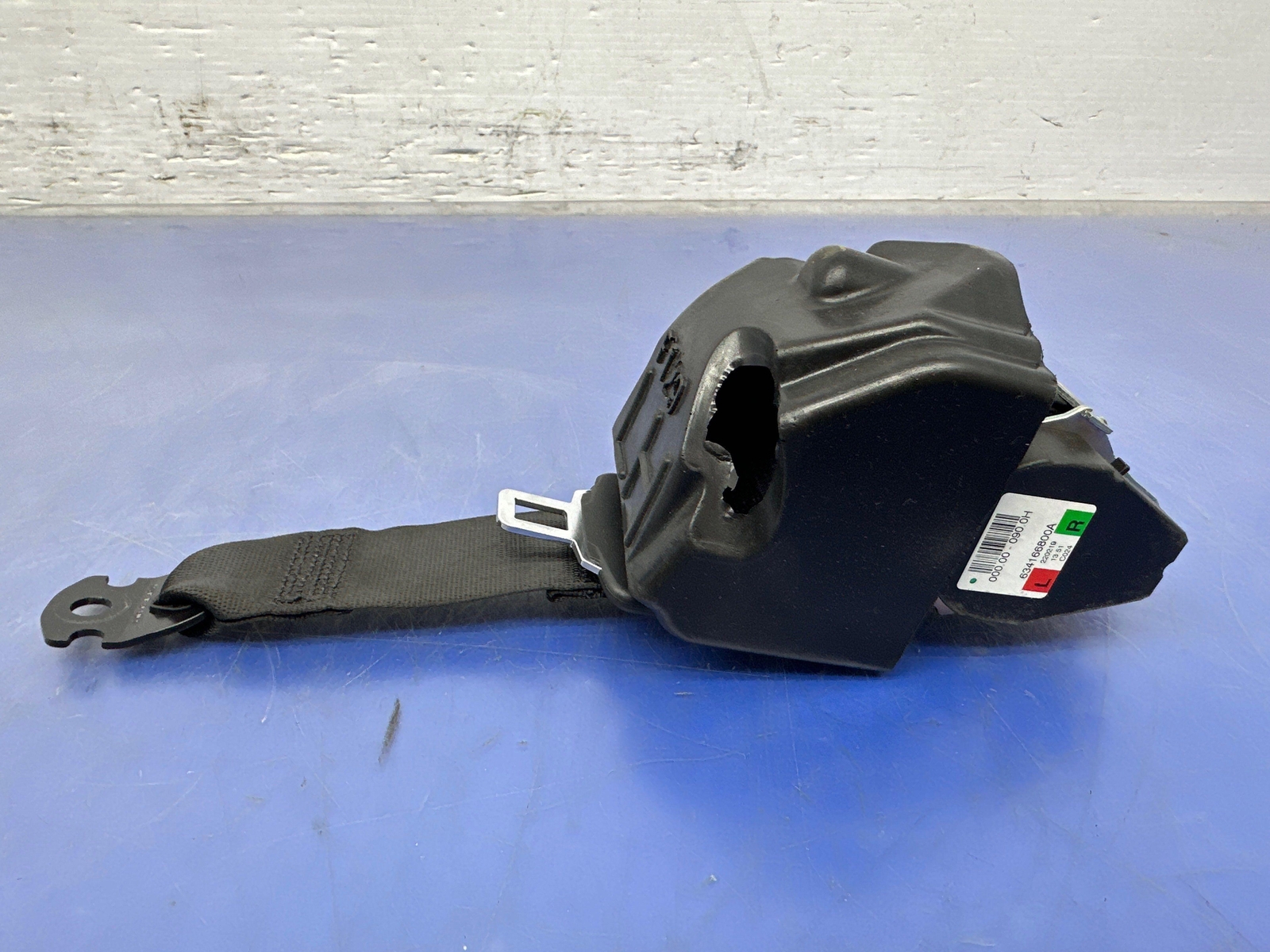 2017 - 2020 MASERATI LEVANTE M161 OEM REAR LEFT SEAT BELT RETRACTOR | BLACK
