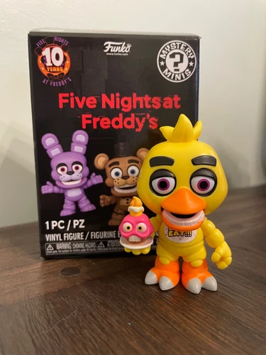 Fnaf mystery mini Chica with cupcake
