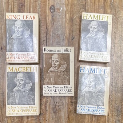A New Variorum Edition of Shakespeare Paperback English King Lear Hamlet Macbeth