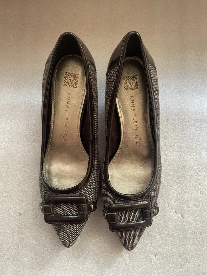 Anne Klein iFlex Kitten Heels Women 6 M Brown Tweed Buckle Melanie Fabric Pumps - Image 2 of 4
