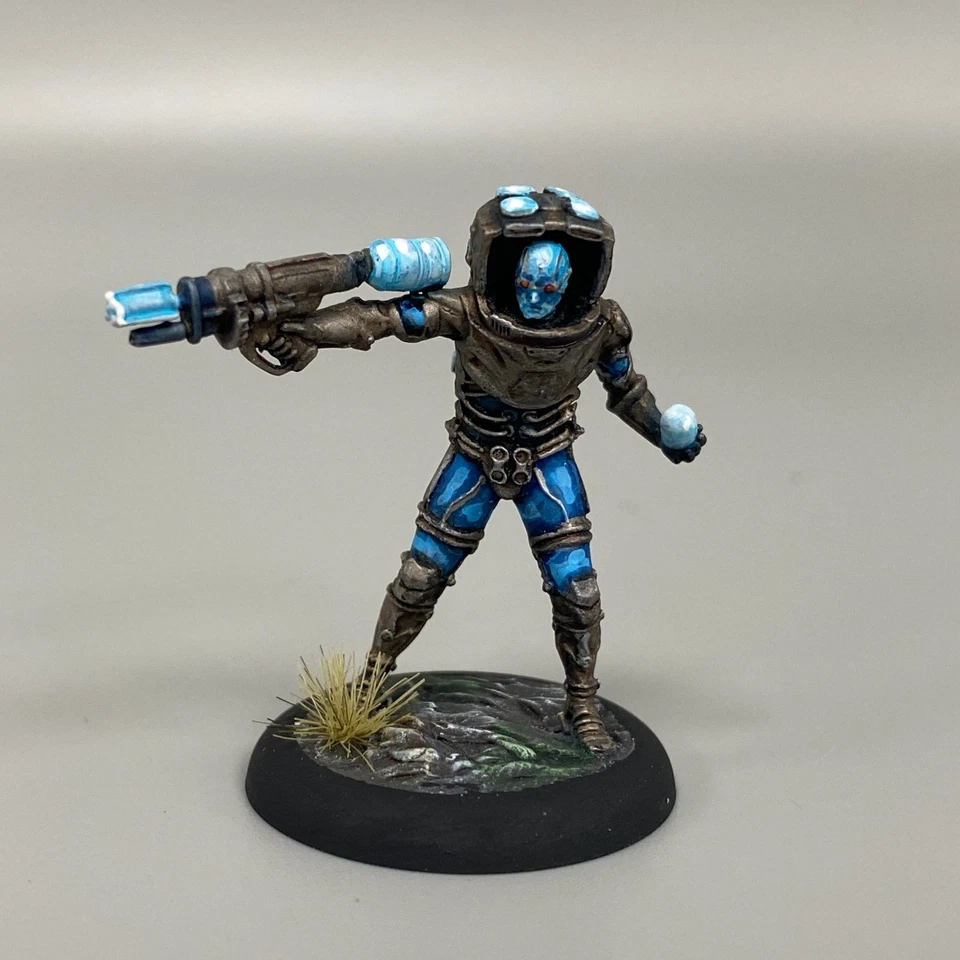 MR FREEZE/KILLER FROST BATMAN MINIATURE GAME KNIGHT MODELS DC ARKHAM CITY - image 3 of 4