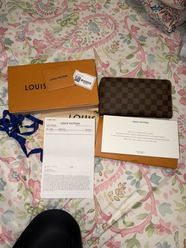 AUTHENTIC LOUIS VUITTON DAMIER EBENE ZIPPY ORGANIZER WALLET  