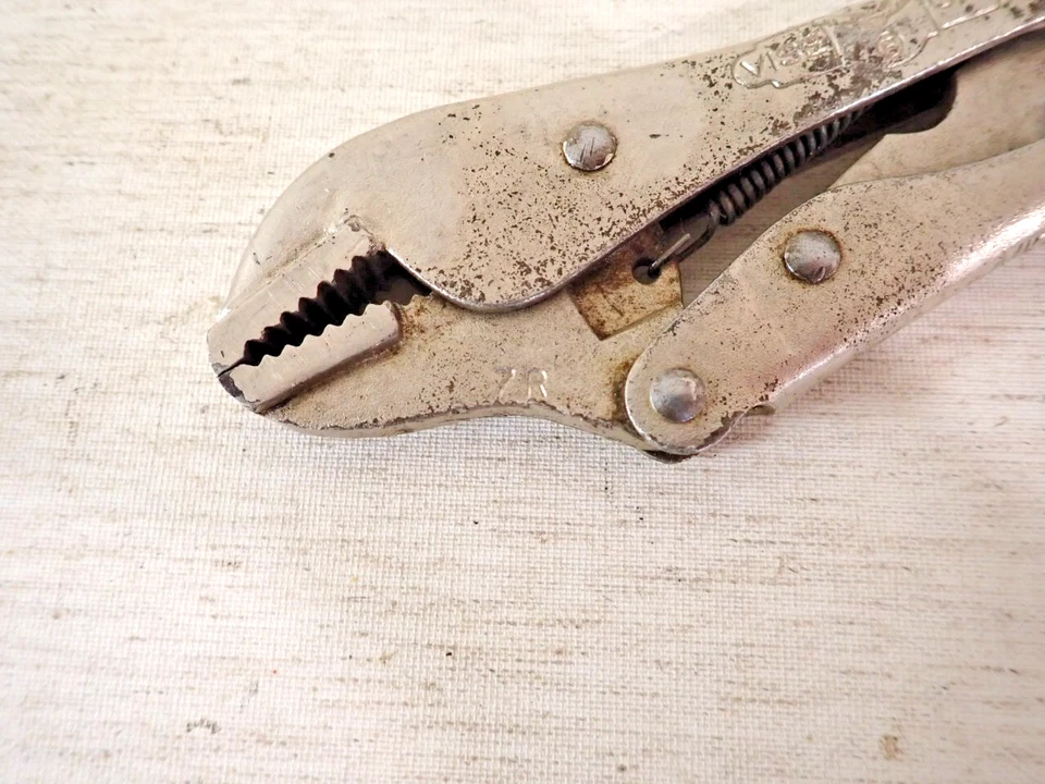 Vintage Petersen Dewitt  7"  Vise Gripp  Locking 7R Pliers made in USA - Image 3 of 4