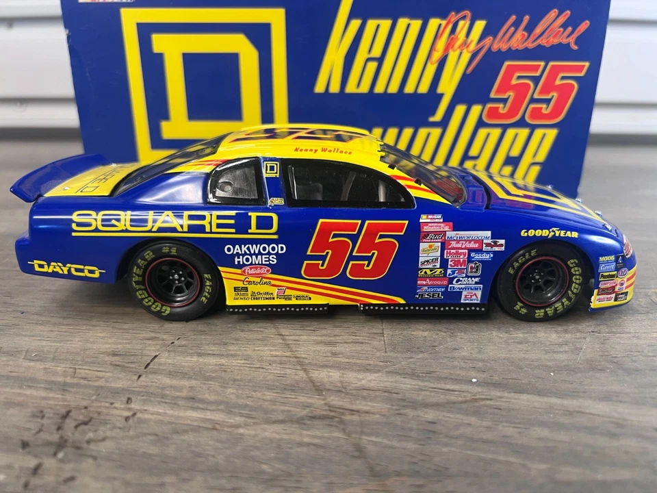 RARO* Kenny Wallace #55 Square D 1999 1/24 CWB Banco Diecast Foto 2 de 4