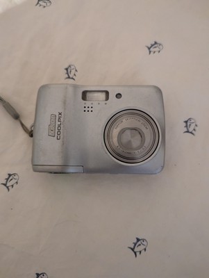 Vintage Nikon Coolpix L3 