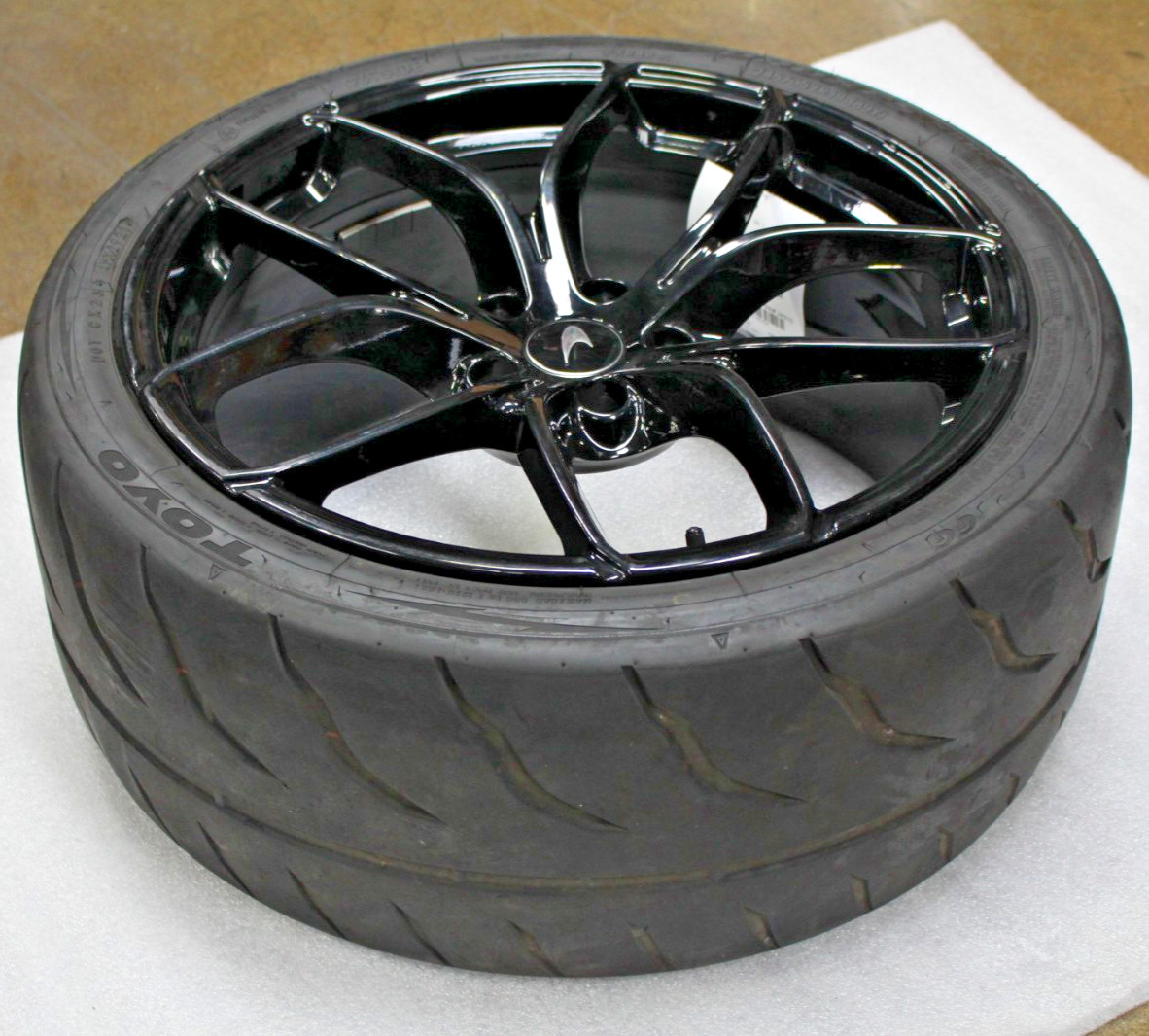 McLaren 720S, Front Wheel, Paint Flaws, Used