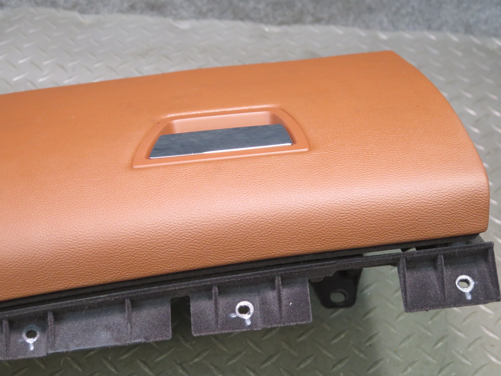 Maserati Quattroporte 2014-2021 Glove box