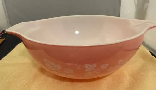 Vintage Pyrex Pink White Gooseberry Cinderella 4 qt Mixing Bowl 444