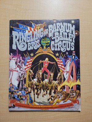 VTG 1975 Ringling Bros. and Barnum & Bailey Circus Bicentennial Program w/Poster