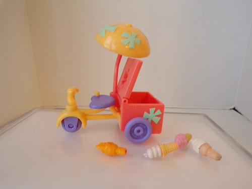 Littlest Pet Shop~#1846~Gatito~Rayas rosas~Ojos de punto verde~Mascotas sobre la marcha - Imagen 2 de 8