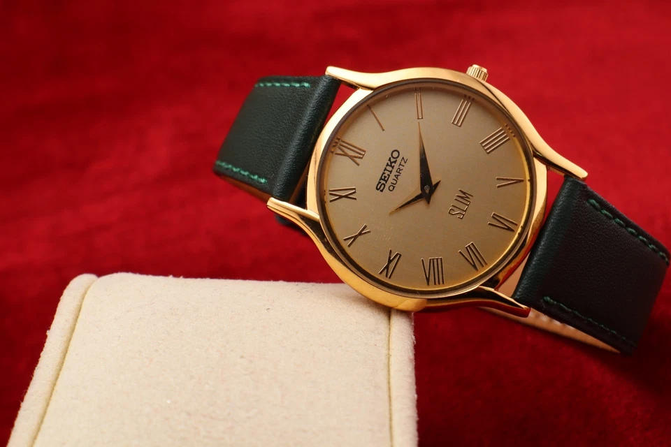 RARO Reloj Pulsera Seiko Vintage Delgado DORADO Cuarzo Caballeros Foto 4 de 4