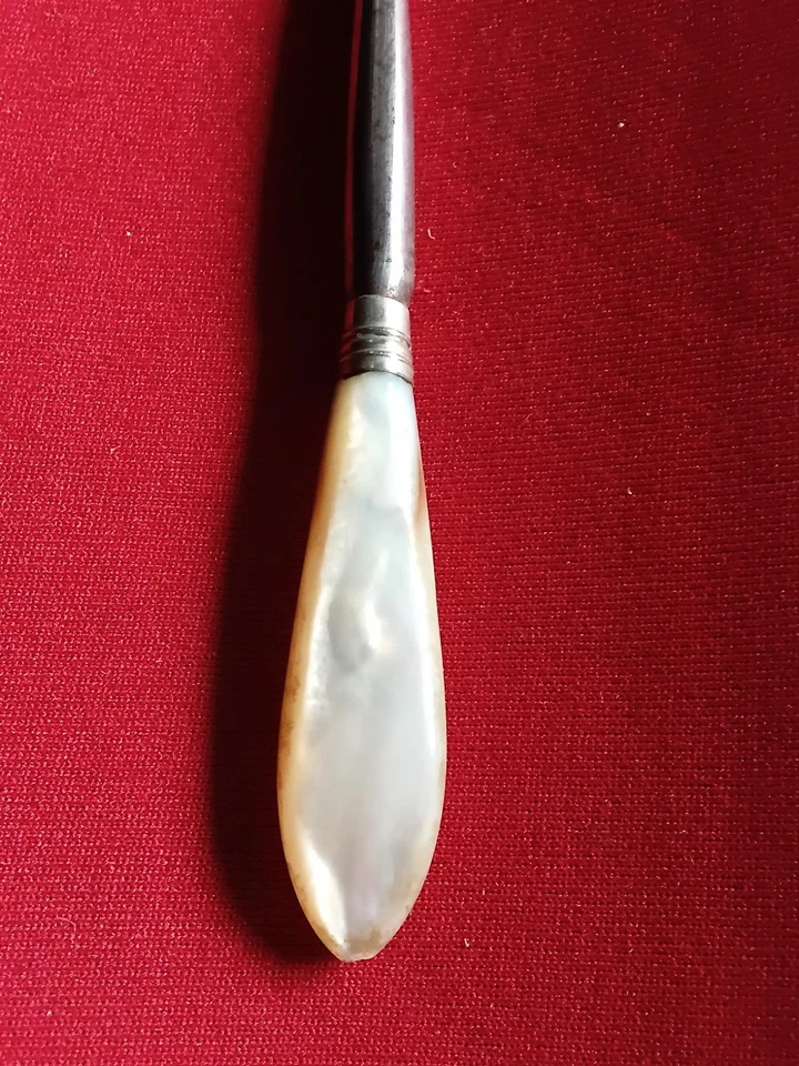 Antique Mother of Pearl Handled Button Hook Possibly Silver Collar 10.5cm - Image 2 of 4