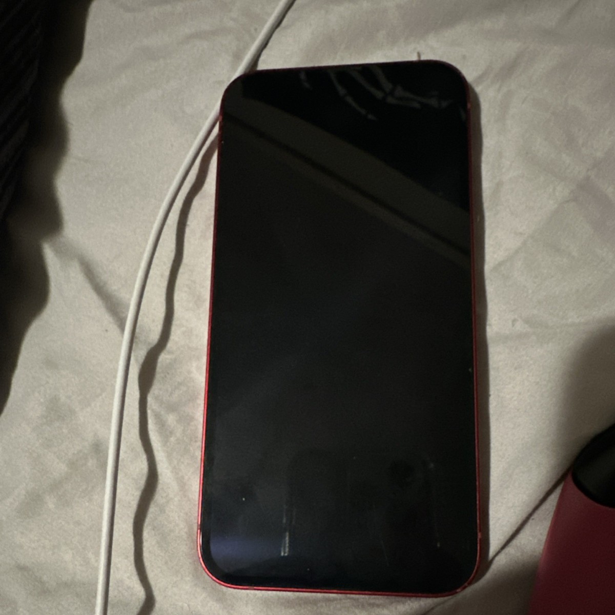 Apple iPhone 13 Red 12MP Dual Camera 6.1