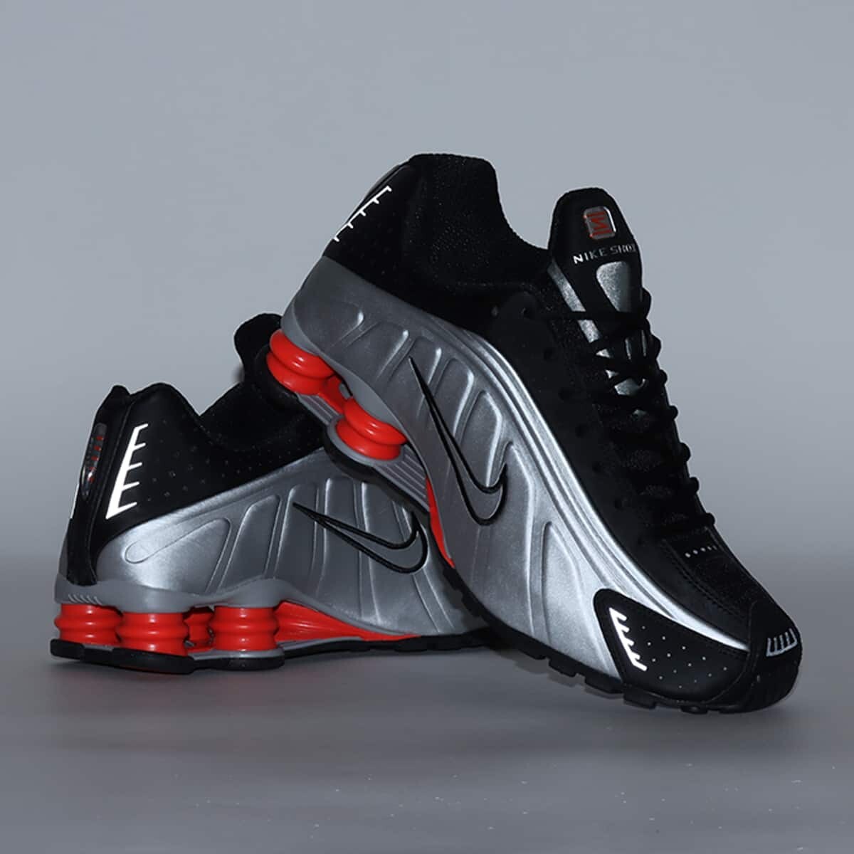Nike Shox R4 Metallic Silver Red 2025 HQ1988-002 Men's Size