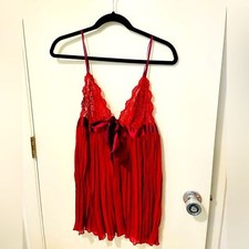 Victoria  s Secret Sheer Burgundy Pleat Chiffon  Lace Babydoll nightie gown sz L