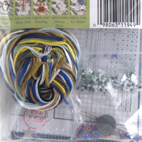 Nativity Bead Cross Stitch Ornament Kit Mill Hill 2009 Winter Holiday - Picture 3 of 3