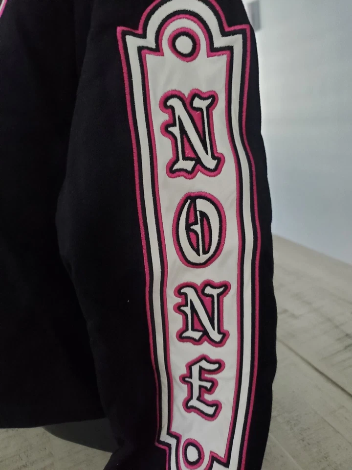 Headrush Womens "Fear None" Cropped Handstitched Hoodie Black/Pink Size Medium - Imagem 3 de 4