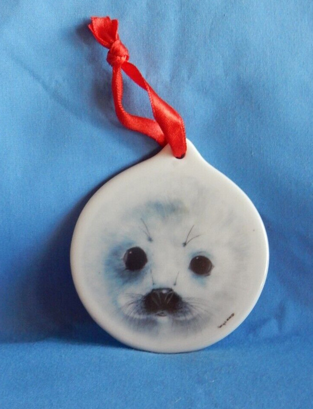 Wyland 2002 Baby Seal Disc Porcelain Christmas Ornament