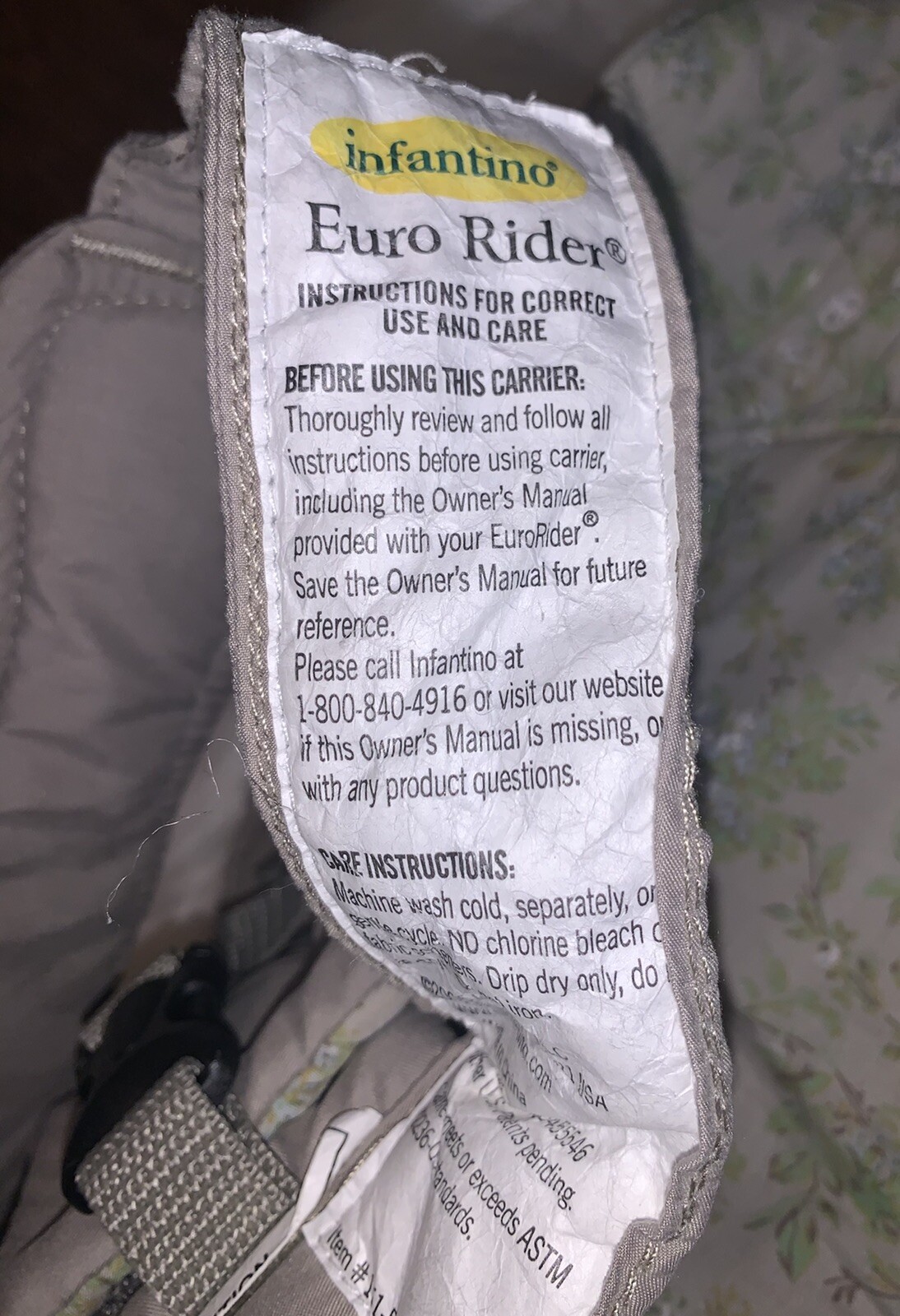Infantino Adjustable Baby Carrier Euro Rider Beige Floral Zipper Pockets