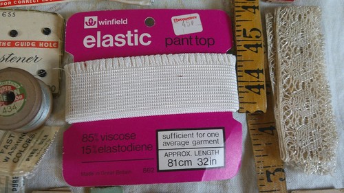 Bundle of Vintage Sewing Items Thread Tape Measures Zip Silk Press Studs PROP - Picture 14 of 15