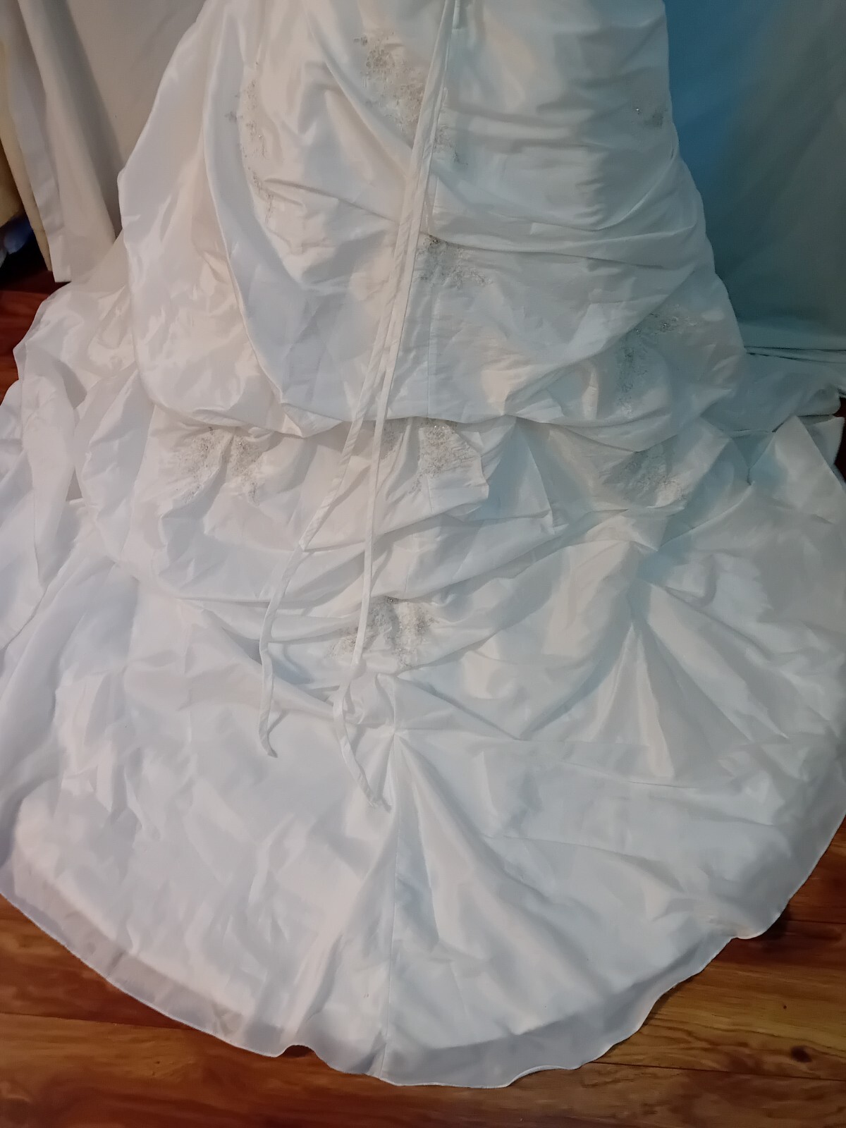 Ivory Taffeta wedding dress size 22 from Bonny, Please check