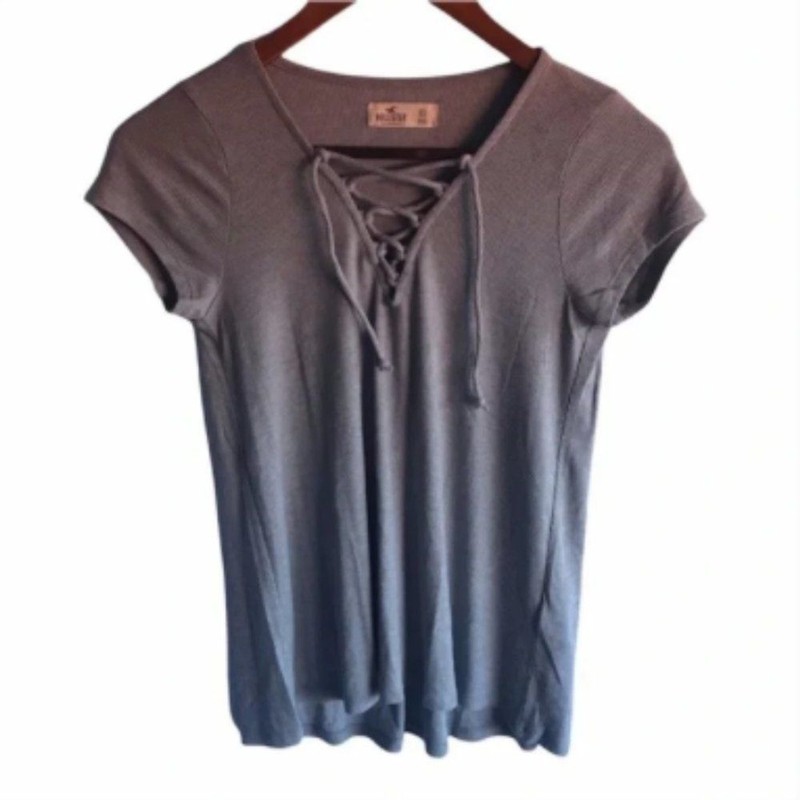 Hollister Women's XS Grey Tie Front Ribbed Short Sleeve Shirt
