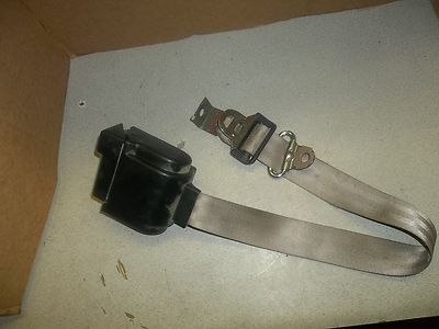 1997 Ford Explorer Eddie Bauer TRW H4247173-97-3 Golden/Bage Seat Belt Assembly